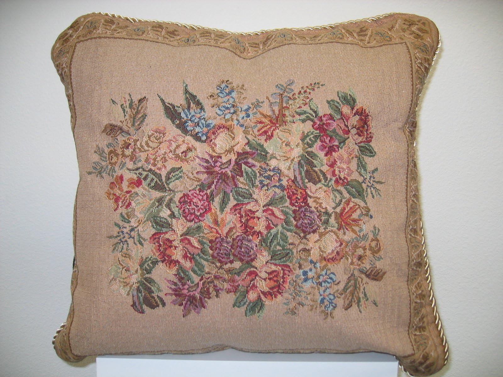 DaDa Bedding Hand-Crafted Wildflower Wonderland Woven Cushion Cover Throw Pillow, 18-Inch, Floral
