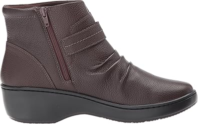 clarks women's delana fairlee ankle bootie