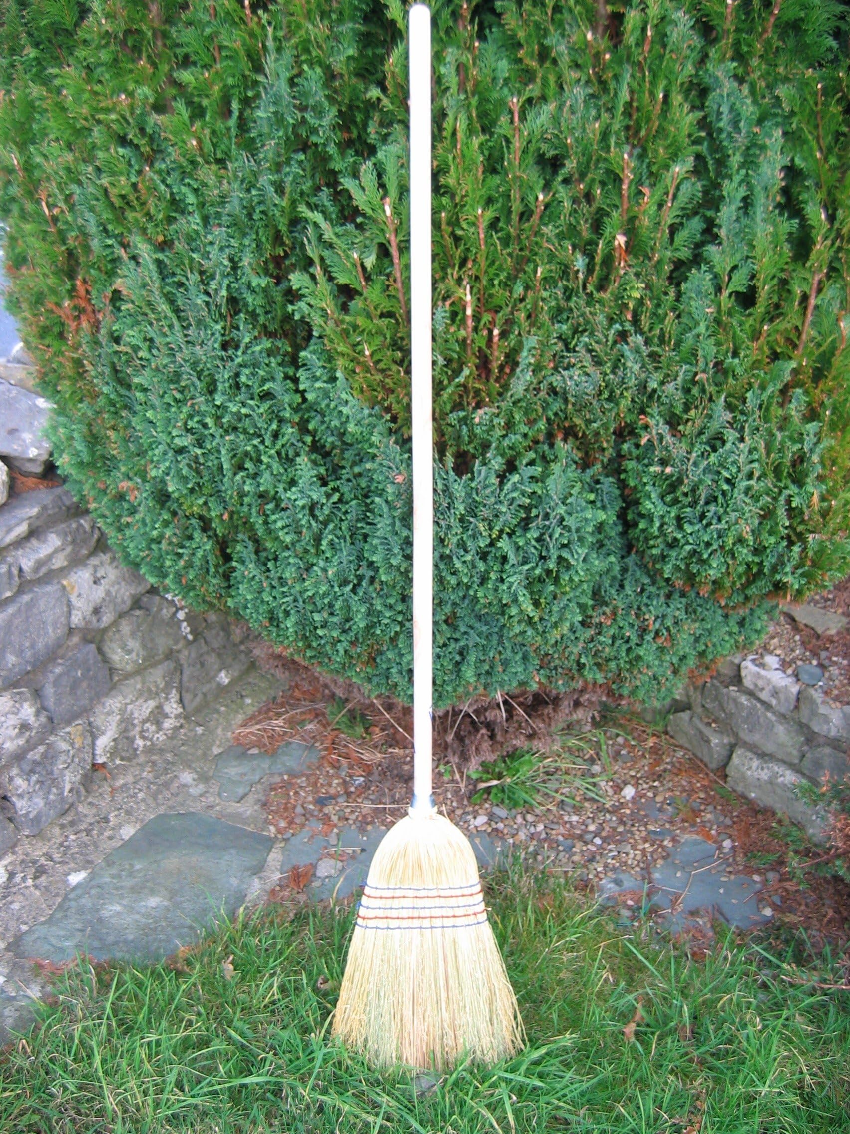 Corn Broom - USA Pattern 53" (140cm) Long Wooden Handle, New
