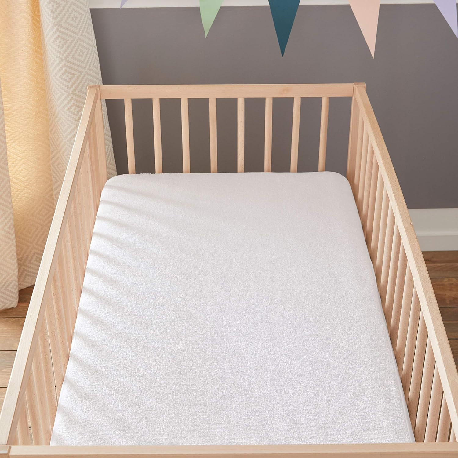 Babysom Protege Matelas Bebe Bamboo 60x1 Cm Alese Impermeable Souple Et Silencieuse Bouclette Eponge Viscose Douce Et Respirante Oeko Tex Amazon Fr Bebes Puericulture