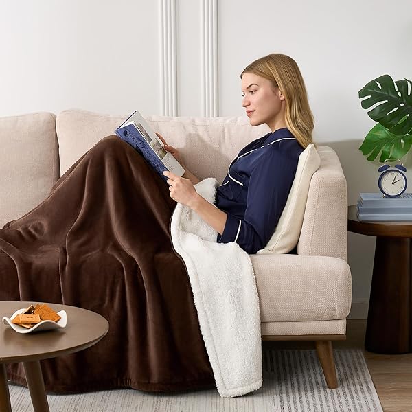 CASUAL LIVING SHERPA KING/CALI KING BLANKET PLUSH FUZZY COZY FLEECE BED BLANKET FOR BEDROOM OVERSIZED THROW FOR COUCH HOME DECOR WASHABLE REVERSIBLE PREMIUM WARM SOFT, 108-INCH X 90-INCH, BROWN