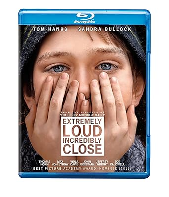 Amazon Com Extremely Loud And Incredibly Close Blu Ray Tom Hanks Sandra Bullock Thomas Horn Viola Davis John Goodman Jeffrey Wright Zoe Caldwell Max Von Sydow Stephen Daldry Scott Rudin Eric Roth Movies