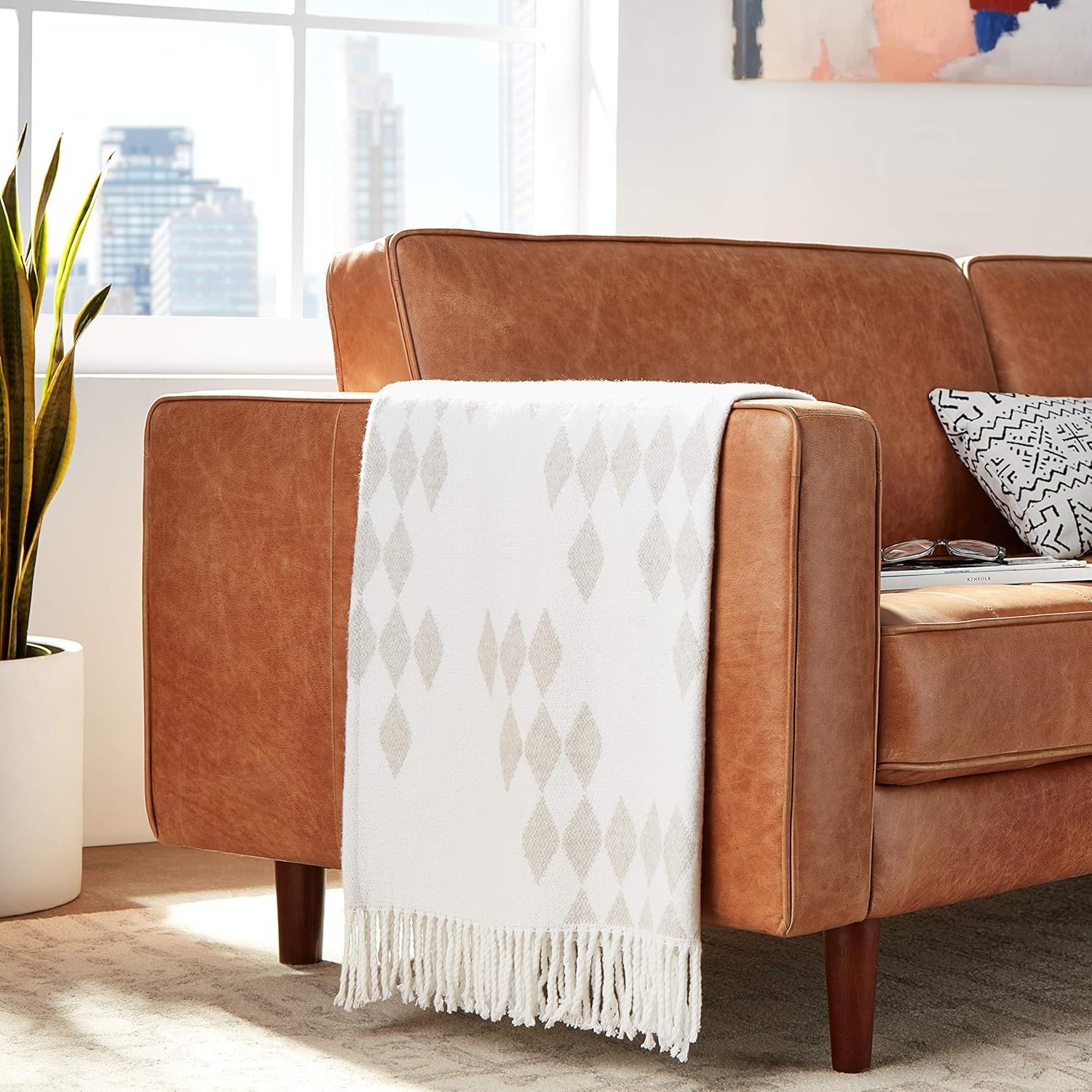  Brand – Rivet Geometric Diamond Jacquard Reversible Throw Blanket, 50"x60", Taupe / White: Home & Kitchen
