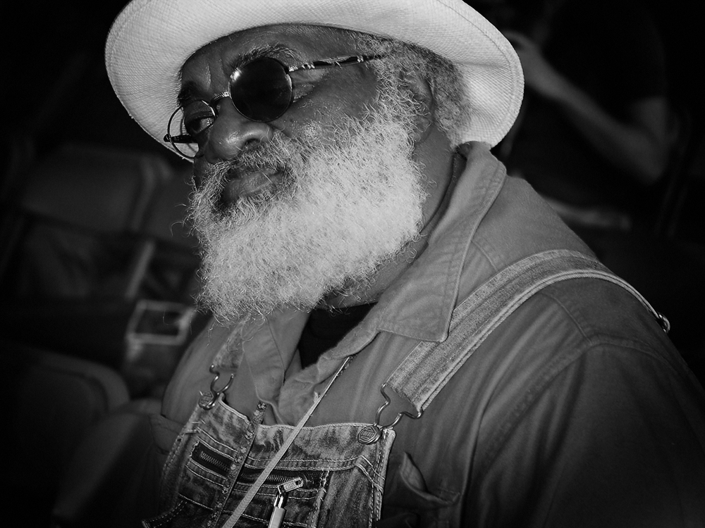 Grandpa Elliott on Amazon Music