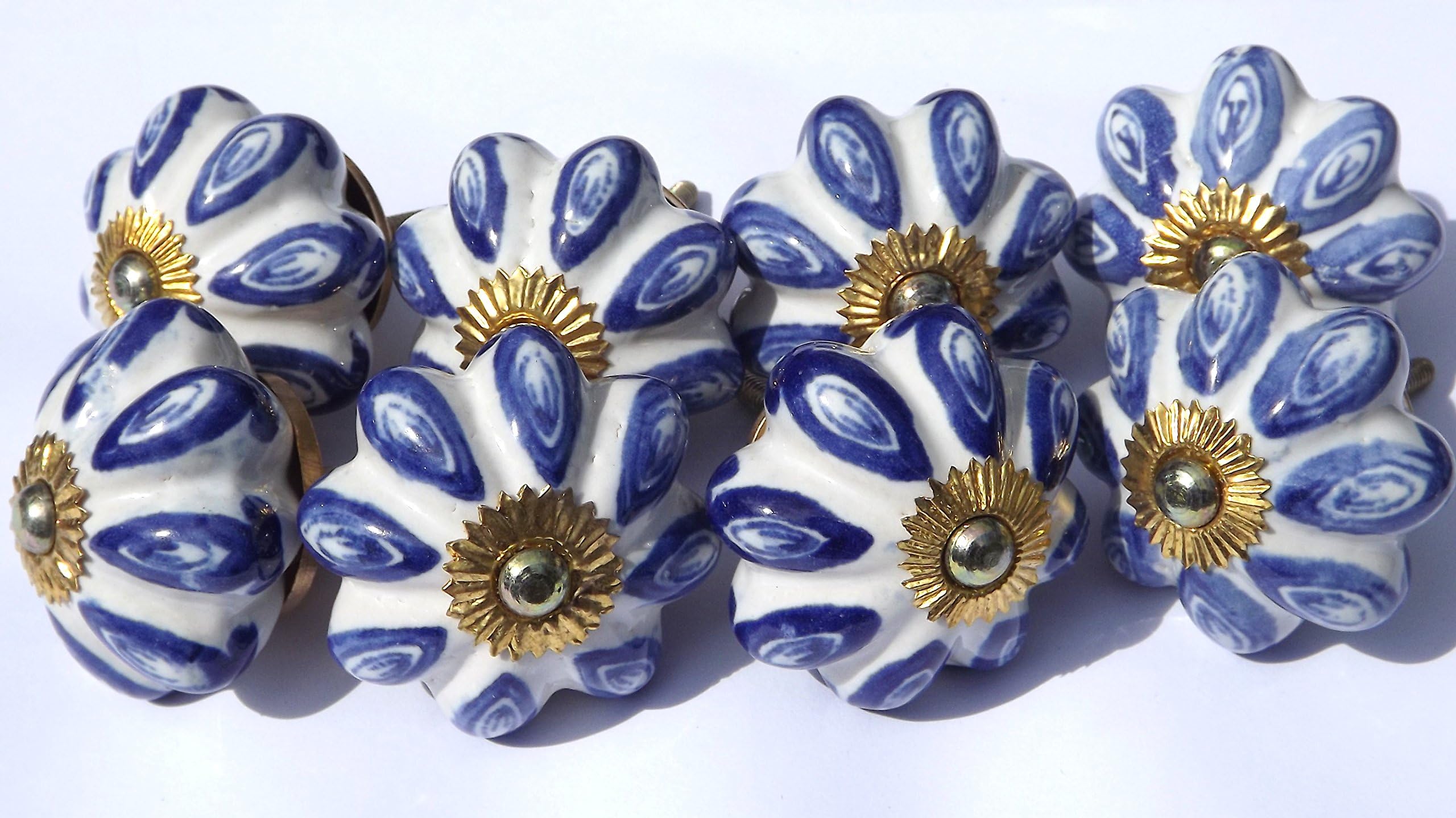 8 x White large flower with blue petals (brass fittings) ceramic cupboard door knob drawer pull shabby chic handle porcelain