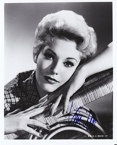 Amazon 直筆サイン入り写真 めまい 愛情物語 等 キム ノヴァク ヒッチコック 映画 モノクロ ブロマイド オートグラフ 証明書 Coa 保証書付き アイドル 芸能人グッズ 通販