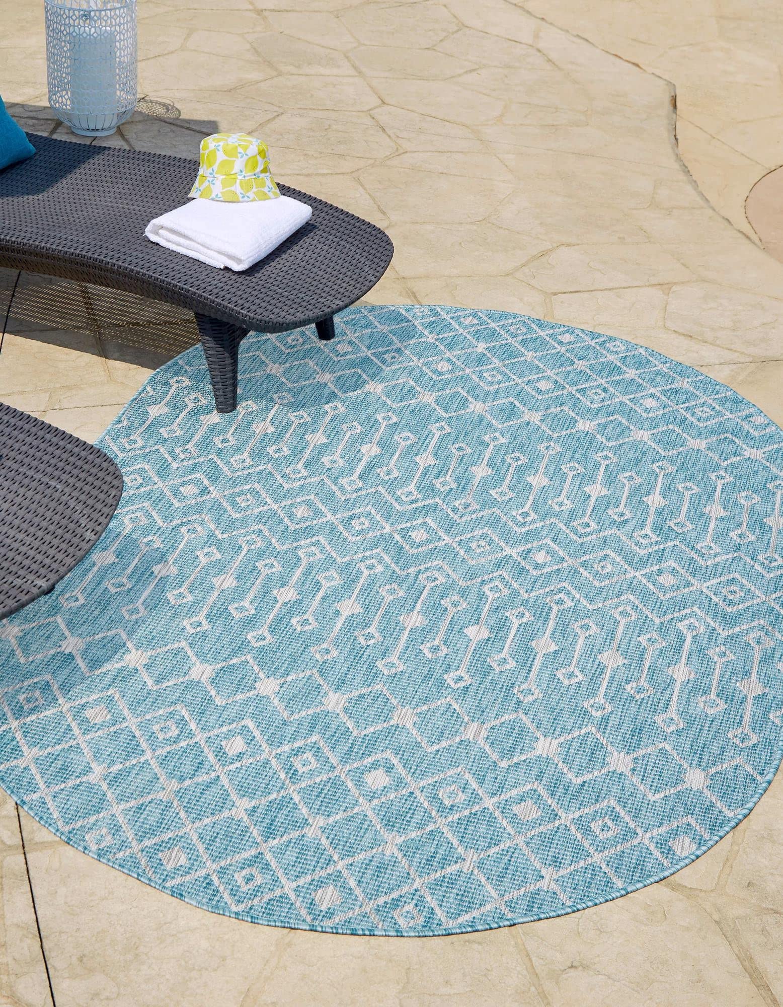 Unique Loom Outdoor Trellis Collection Area Rug - Tribal Trellis (7' 10" x 10' Oval, Aqua/ Ivory) Image
