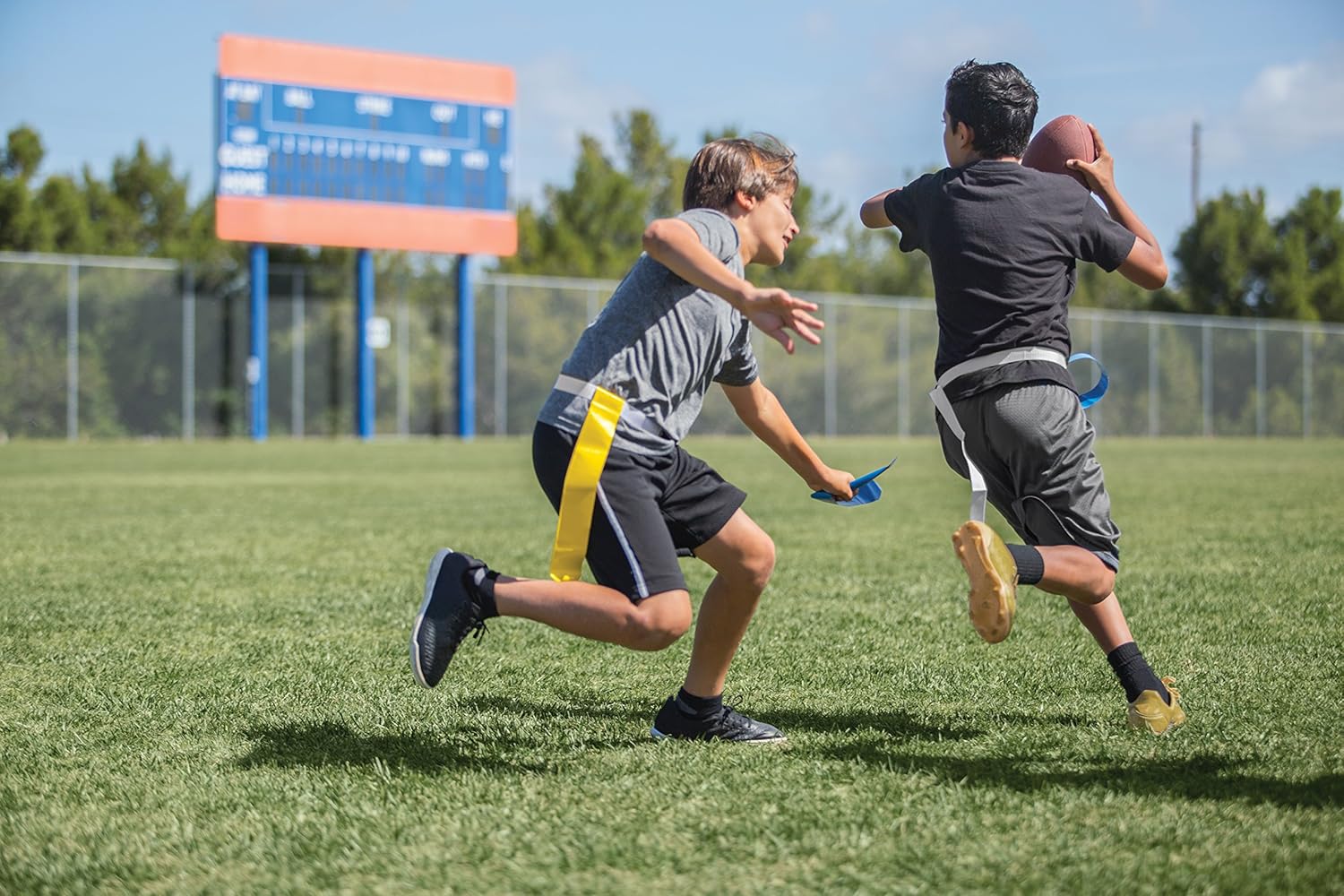 SKLZ Flag Football 10-Player Deluxe Set with Flags, Belts, and Cones : Flag Football Belts : Clothing