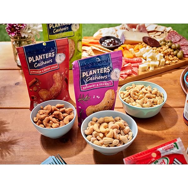 PLANTERS CASHEWS CINNAMON & BROWN SUGAR, PARTY SNACKS, 5 OZ BAG