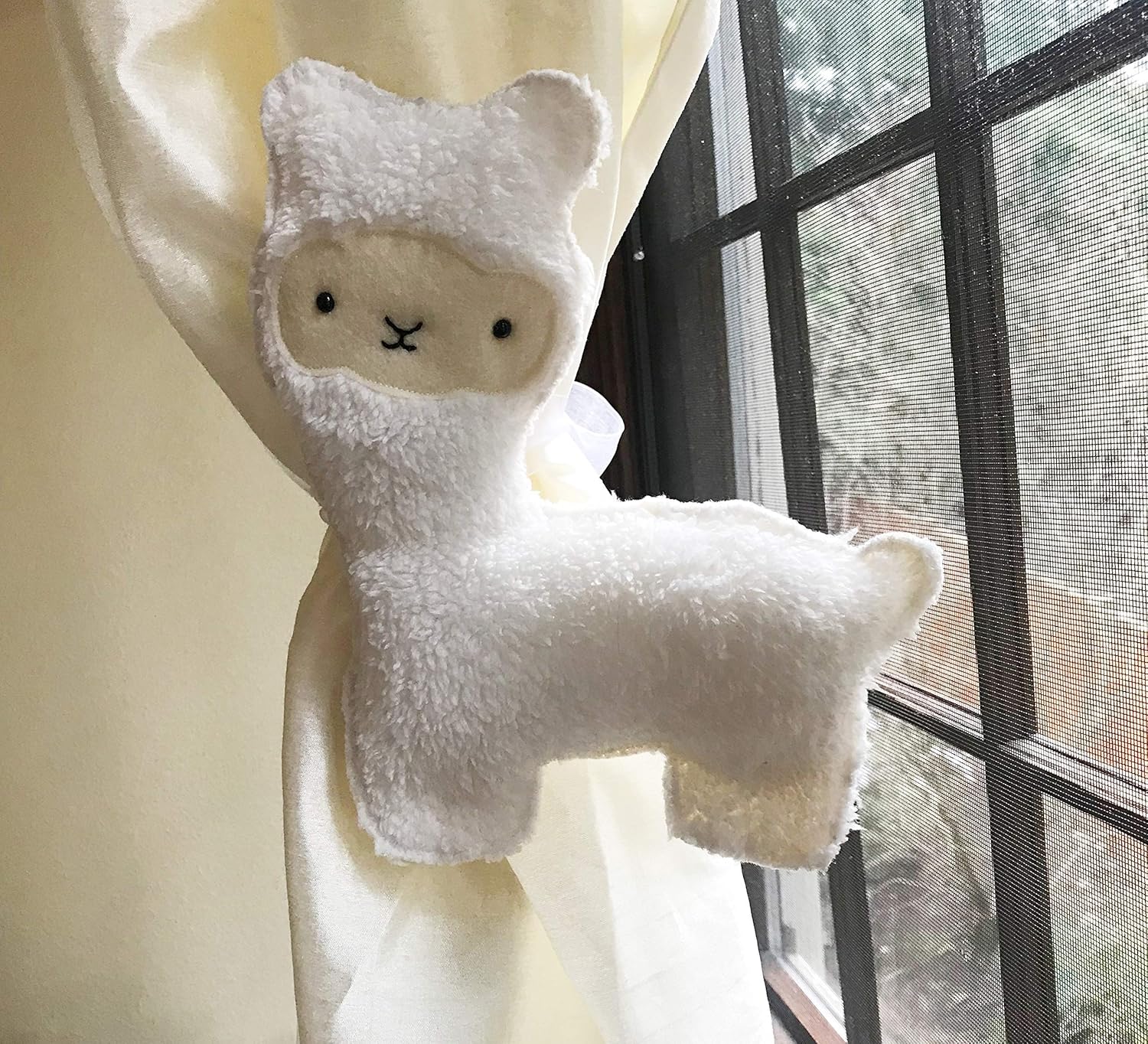 Amazon Com Handmade Baby Llama Curtain Tieback 9x8 Inches Kids