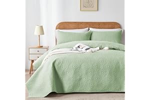 WURUIBO King/Cal King Quilt Set Light Green, Microfiber Lightweight Bedspreads, Ultrasonic Embossed Solid Coverlet, Thin Bedding Set for All Season, Soft Breathable Bed Cover(1 Quilt, 2 Pillow Shams)