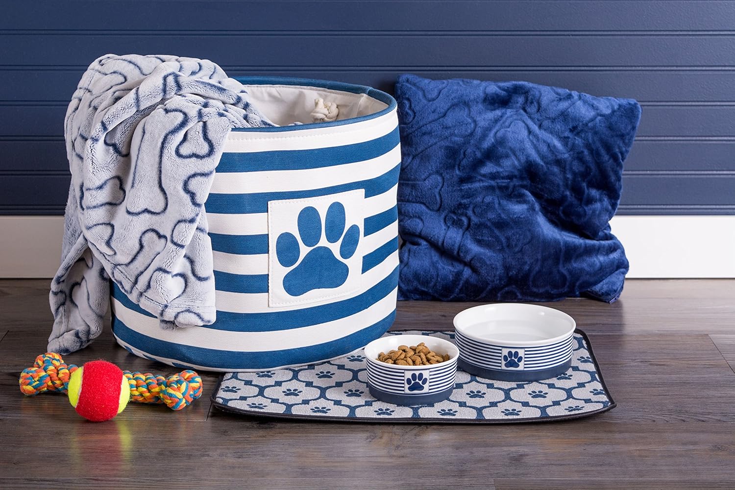DII Bone Dry Microfiber Pet Blanket for Dogs and Cats, 36x48", Warm, Soft and Plush for Couch, Car, Trunk, Cage, Kennel, Dog House-Navy : Pet Supplies