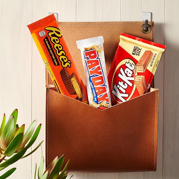 KIT KAT, PAYDAY AND REESE’S ASSORTED FLAVORED KING SIZE, CANDY VARIETY BOX, 36.8 OZ