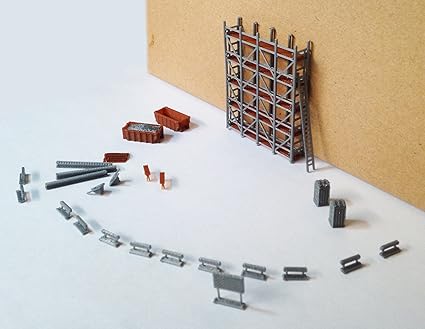 z scale train accessories