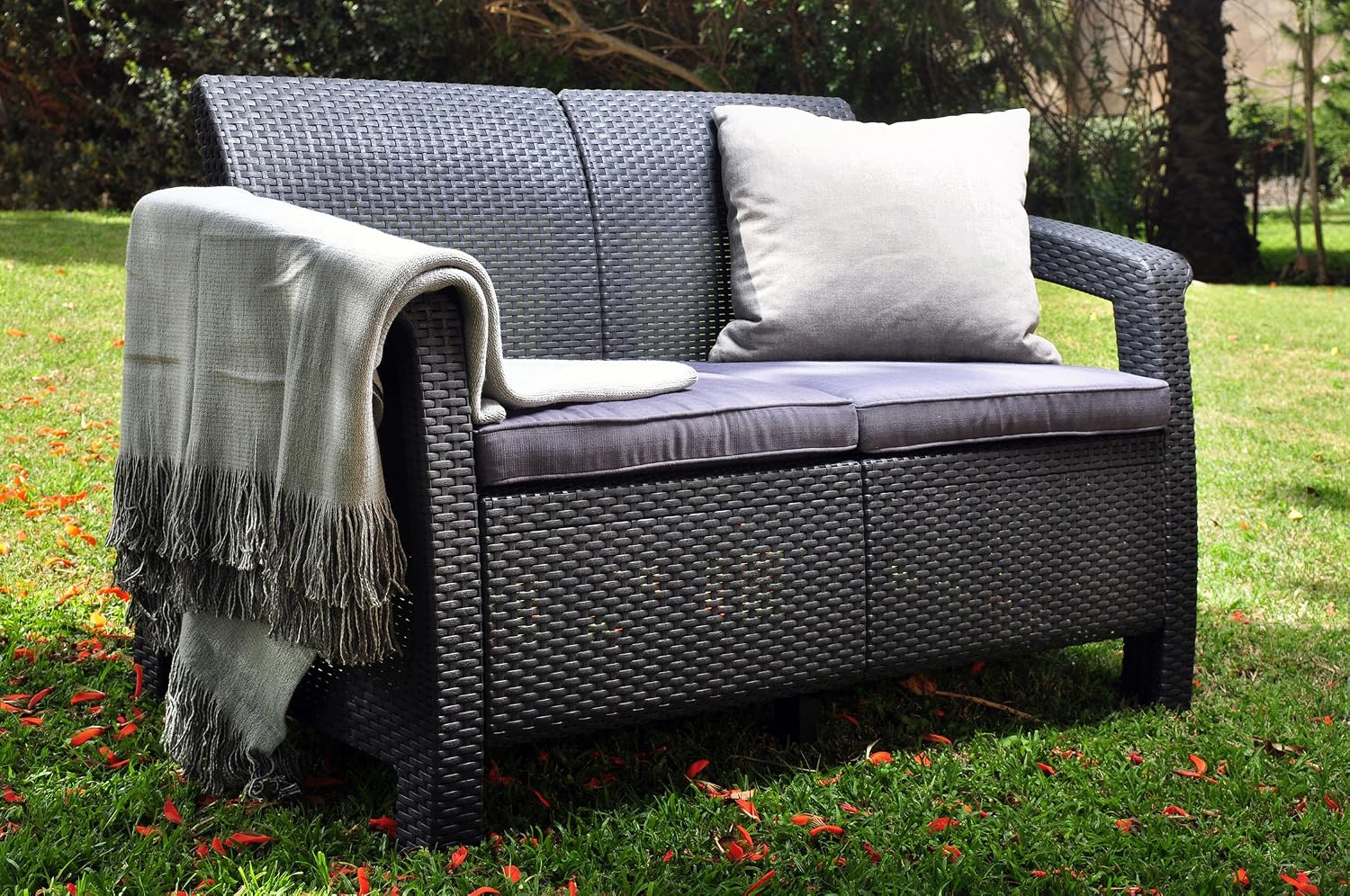 Amazon Com Keter Corfu 4 Piece Set All Weather Outdoor Patio Garden Furniture W Cushions Charcoal 212584 Garden Outdoor