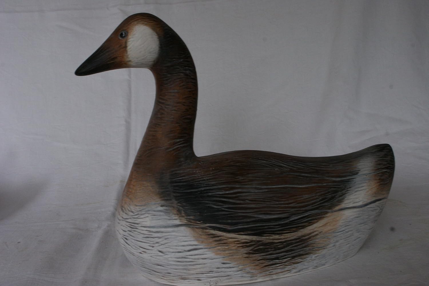 Ceramic Decorative Figure Canadian Goose Kitchen & Dining