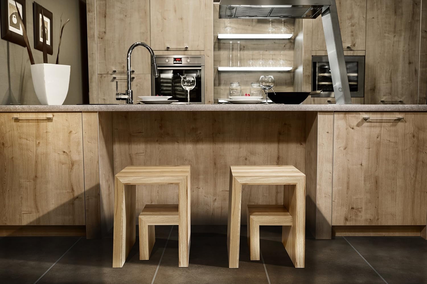 Elegante Multifunktionshocker, welche als Trittleiter genutzt werden können