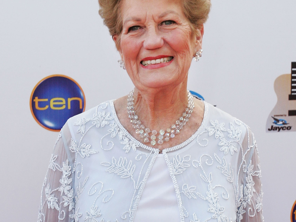 Mary Schneider bei Amazon Music