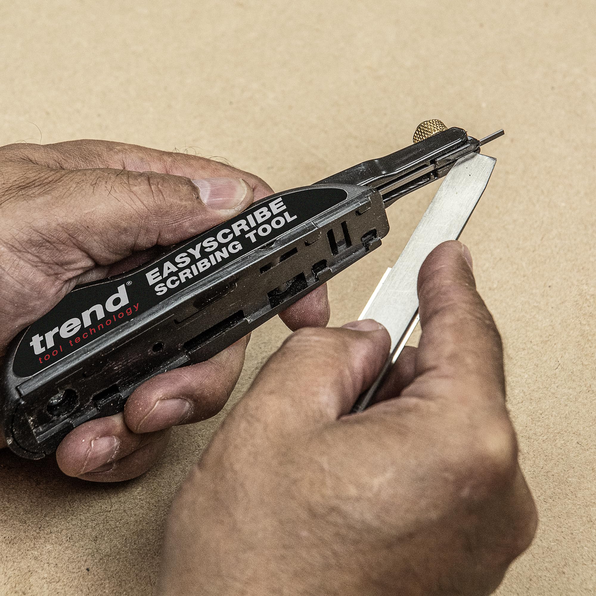 TREND EasyScribe Scribing Tool, Accurate Scribing Solution for Carpenters, Joiners, Tilers, Kitchen & Shop Fitters, E/SCRIBE, Black