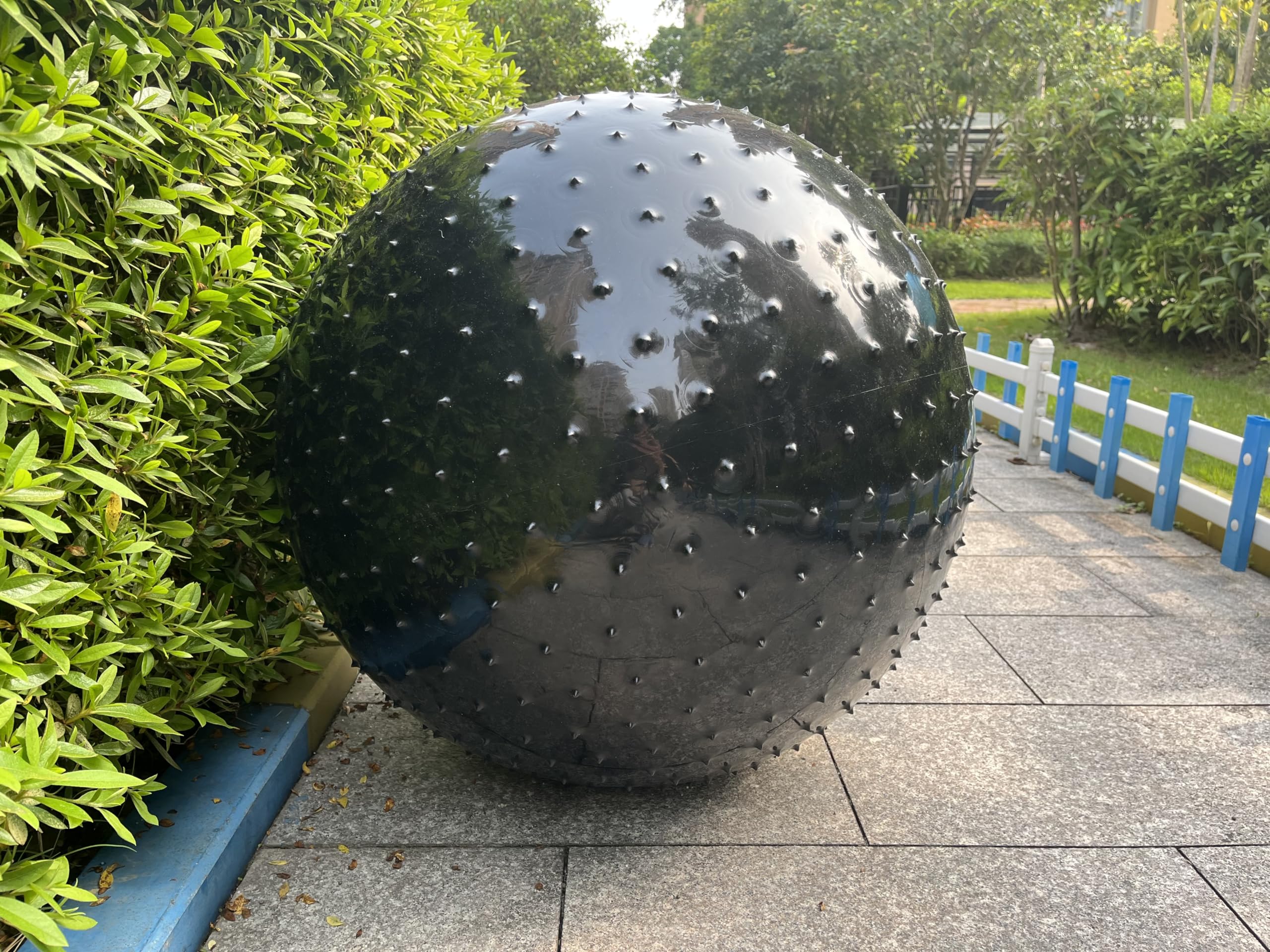 Large Sensory Massage Ball for Kids, 33.5" 85cm Bouncy Exercise Balls, Big Inflatable Balls with Tactile Stimulation Spikes, Outdoor Yoga Ball, Large Beach Ball (33.5" 85CM, 1 set black ball)