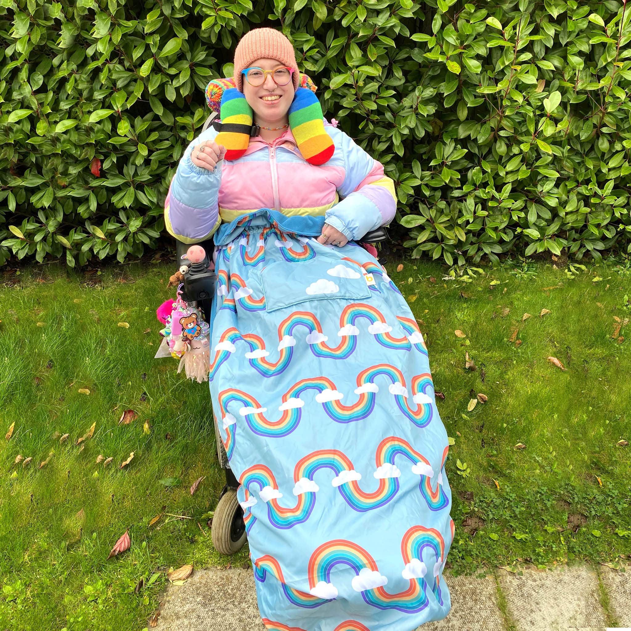 BundleBean- Fleece-Lined Wheelchair Cosy Cover- 100% Waterproof Rain Cover for Wheelchair Users- Universal Fit, Manual & Powered Wheelchairs, Easy to Fit Wheelchair Blanket- Adult Size (Retro Rainbow)