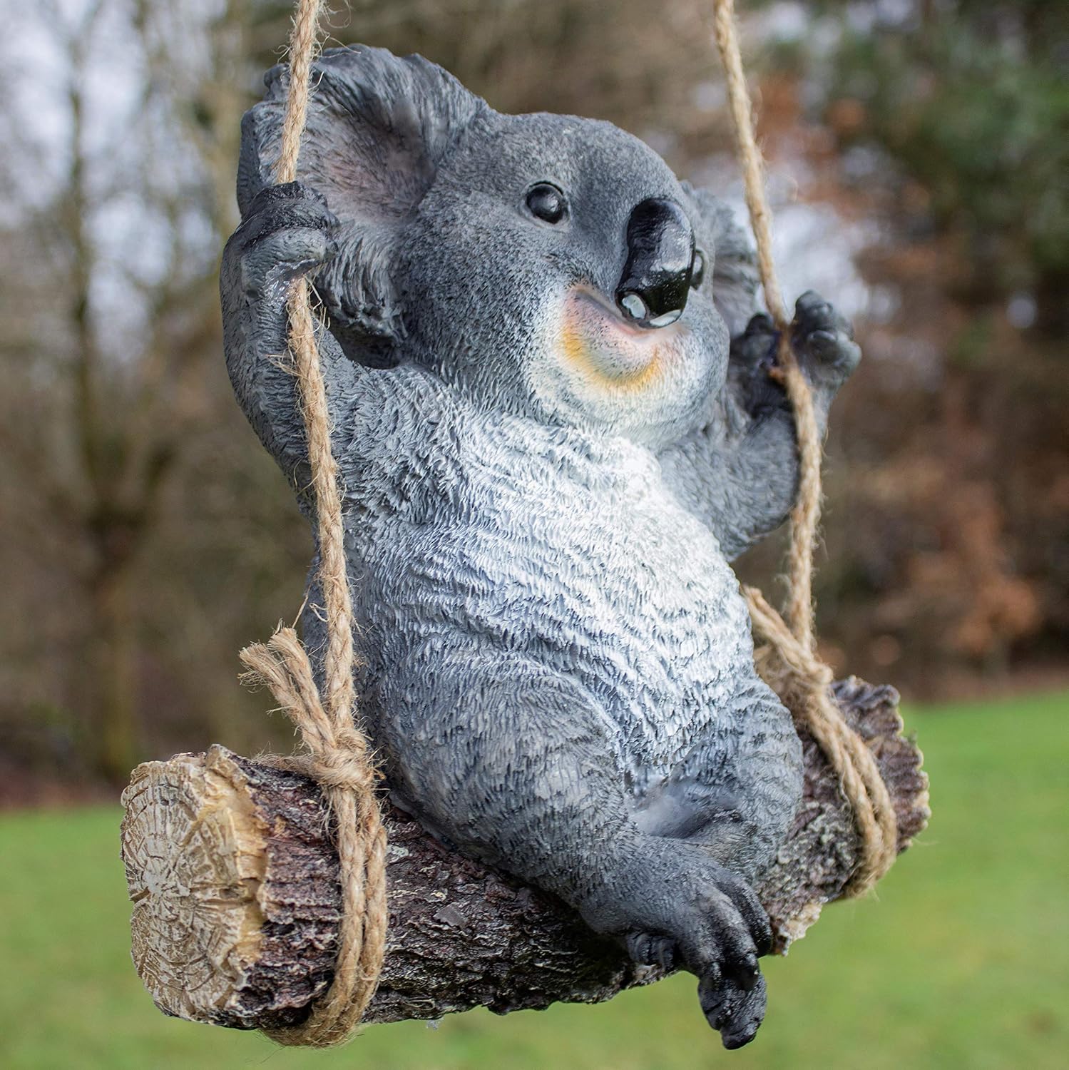 Garden Mile® Swinging Koala Bear Animal Resin Garden Statues Outdoor Indoor Tree Hanging Garden Ornaments Home Decorations Novelty Gift Idea for Garden Lawn Patio Porch Weatherproof (23 x 20 x 10cm)
