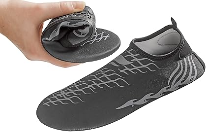 AIRJOY atmungsaktive Neopren-Badeschuhe mit Rutschfester Gummisohle schnell trocknend, inklusive Transportbeutel