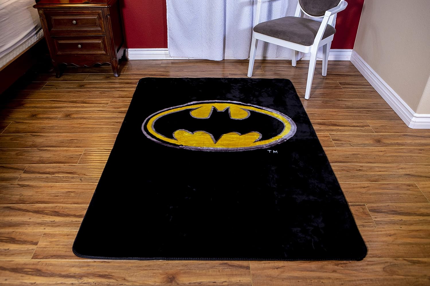 Amazon Com Dc Comics Batman Emblem 48 X 72 Rug Batman Logo Black Background Yellow Mark Officially Licensed Super Soft Thick Surface 100 Polyester Furniture Decor