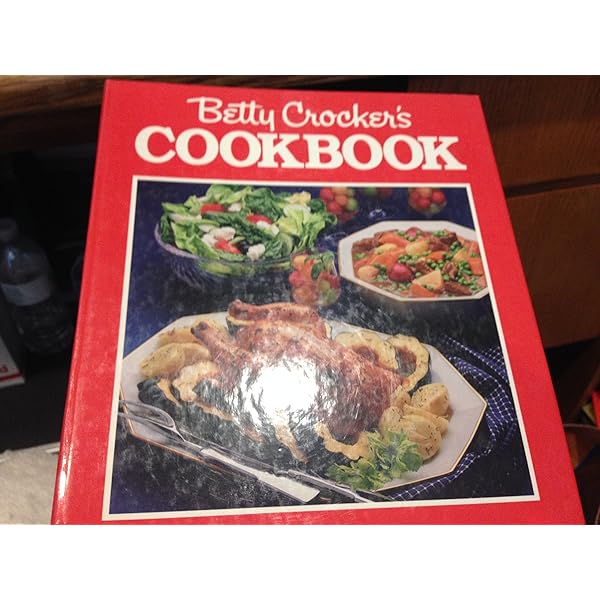 Betty Crocker's New Picture Cook Book: Betty Crocker. Decorations