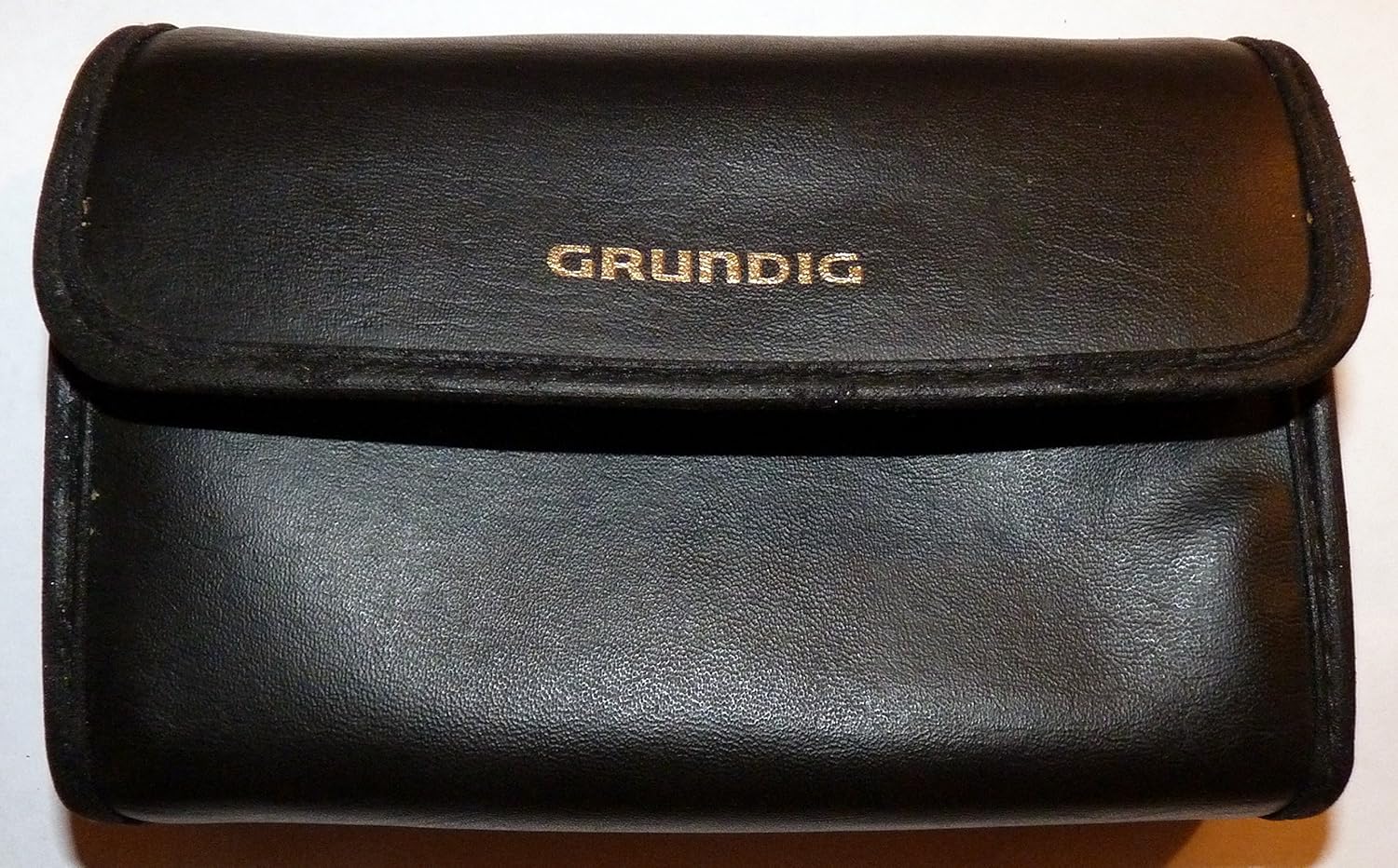 Amazon.com: Grundig Traveller II 7 Band Worldtime Travel Radio: Home Audio  & Theater