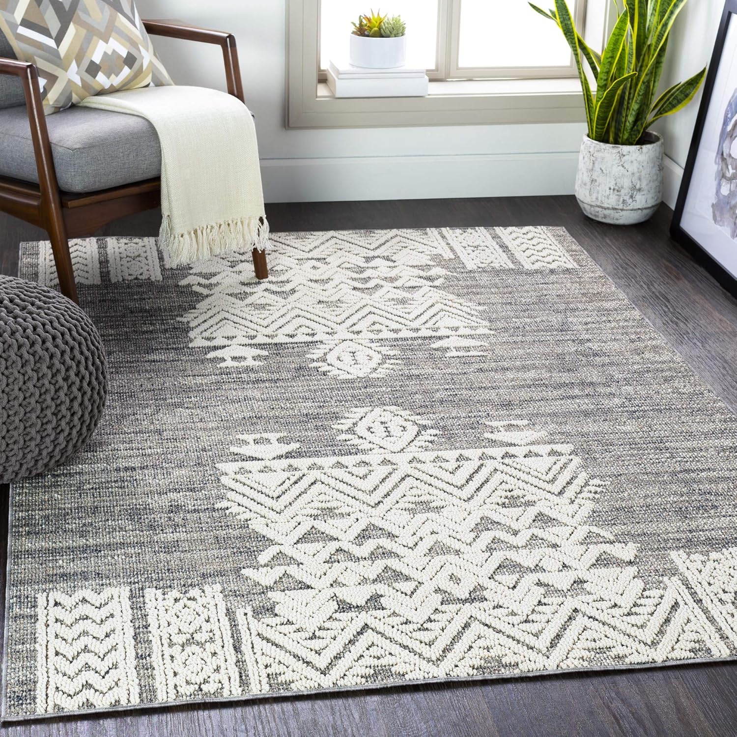 Artistic Weavers Roman Charcoal Area Rug, 2'3" x 3'9": Furniture & Decor