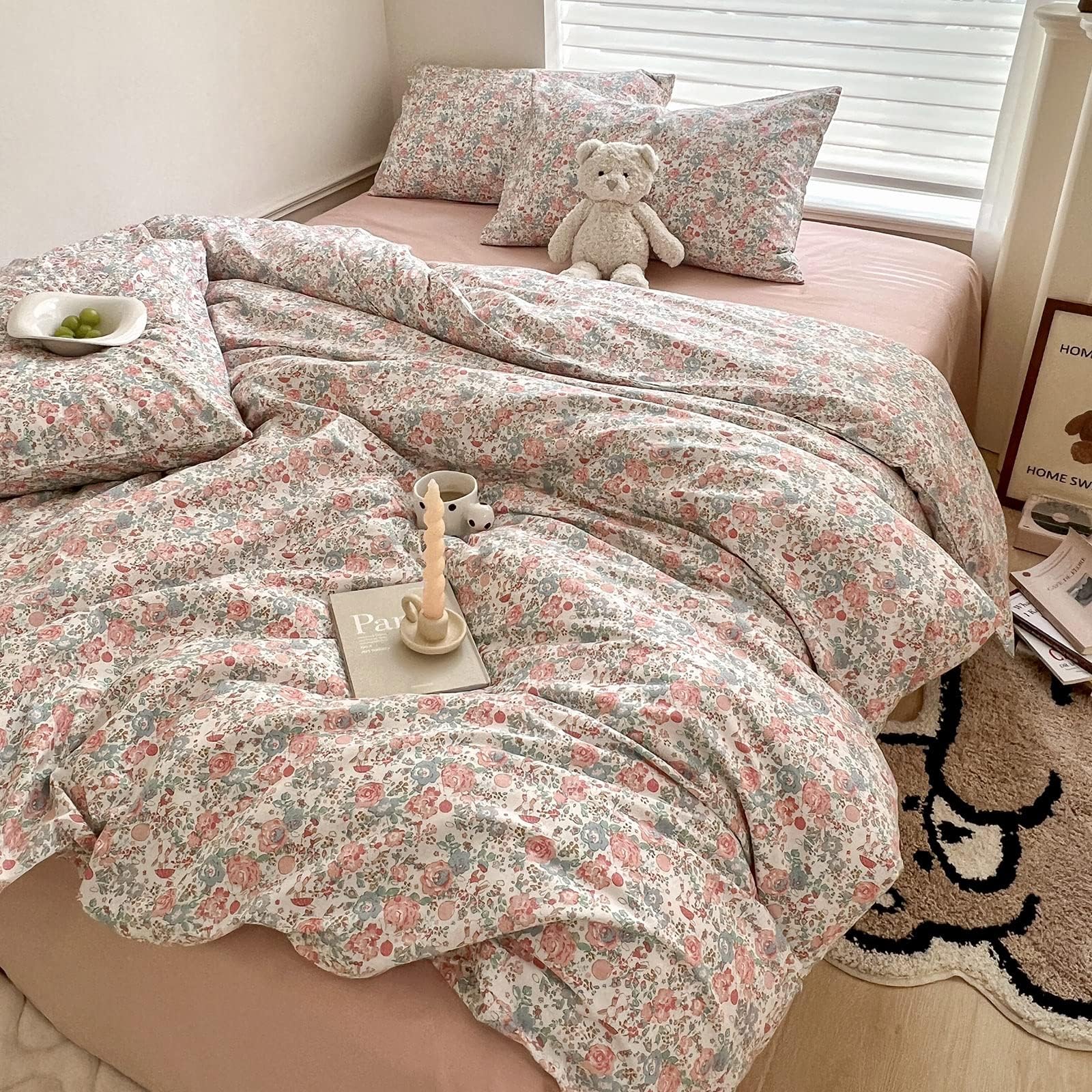 Photo 1 of Floral Boho Comforter Twin XL Pink Floral Bedding Comforter Set Cute Flowers Comforter for Kids Girls Fluffy Soft Vintage Cottagecore Bedding French Country Style Botanical Comforter for All Season