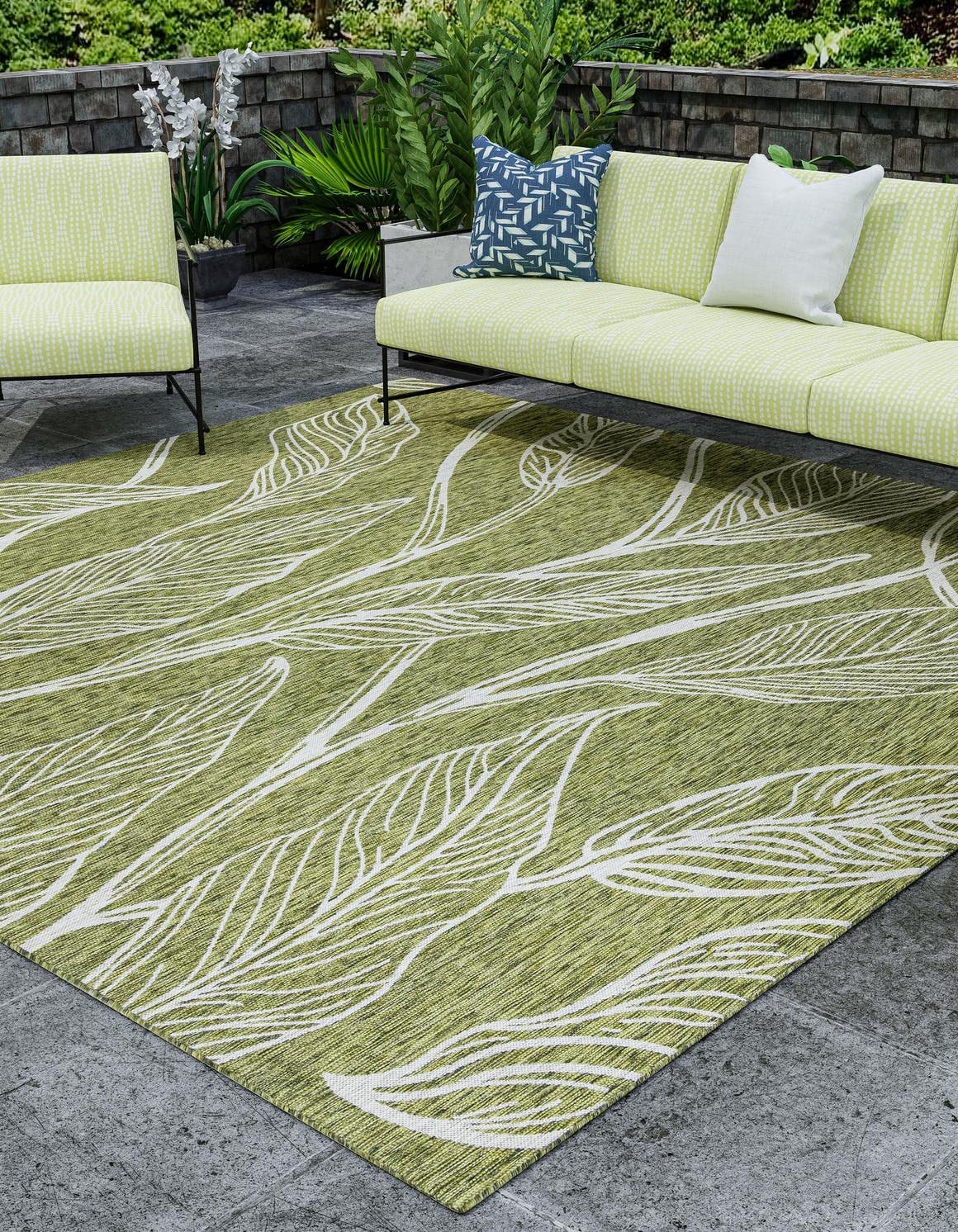 Unique Loom Outdoor Botanical Collection Area Rug - Leaf (13' Square, Green/ Ivory) Image