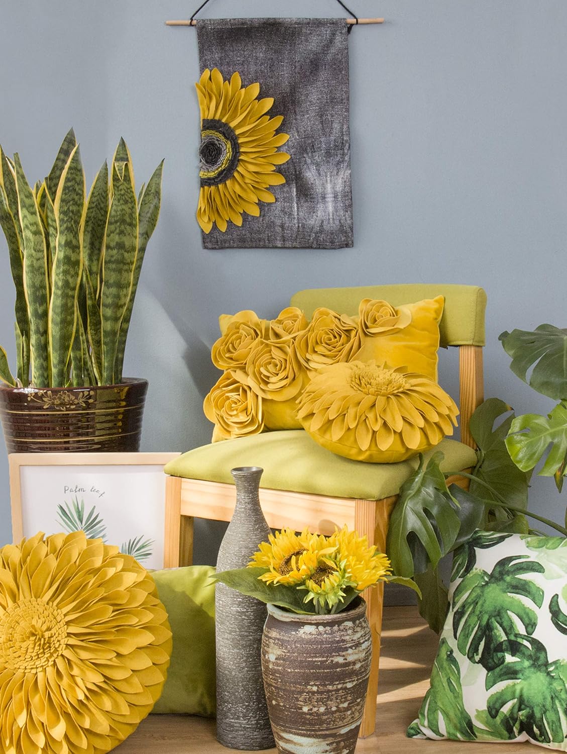 JWH Handmade 3D Flowers Accent Pillow Round Sunflower Cushion Decorative Pillowcase with Pillow Insert Home Sofa Bed Living Room Decor Gift 12 Inch / 30 cm Cotton Canvas Wool Yellow: Home & Kitchen