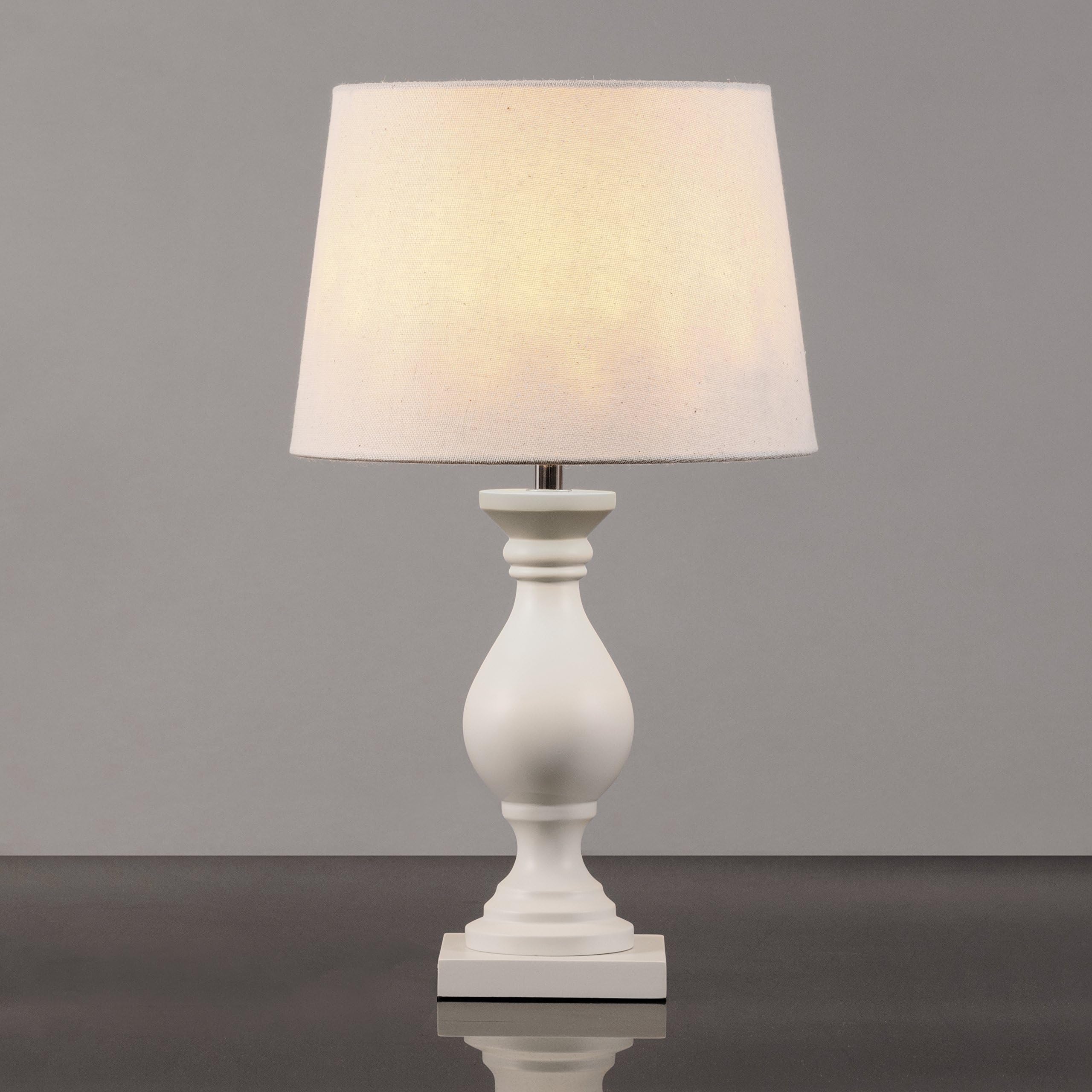 Fengate Traditional Wooden Table Lamp & Fabric Shade - Cream