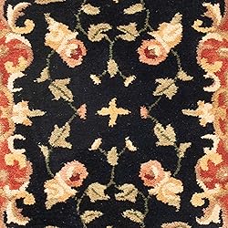 SAFAVIEH Classic Collection Area Rug - 7'6" x
