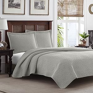 Tommy Bahama Chevron Quilt Set, King, Pelican Gray