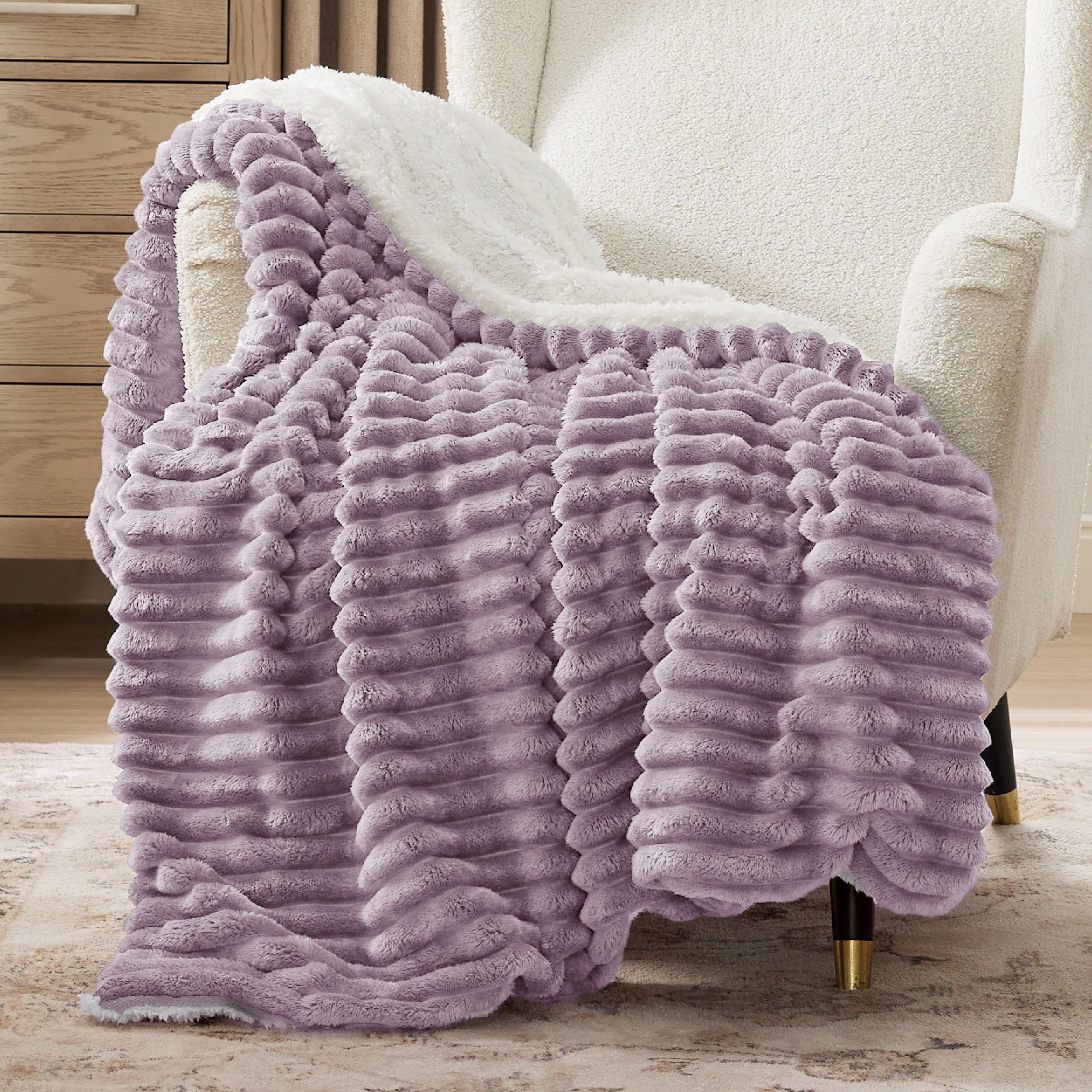 Bedsure Sherpa Blanket Twin Size for Couch - Super
