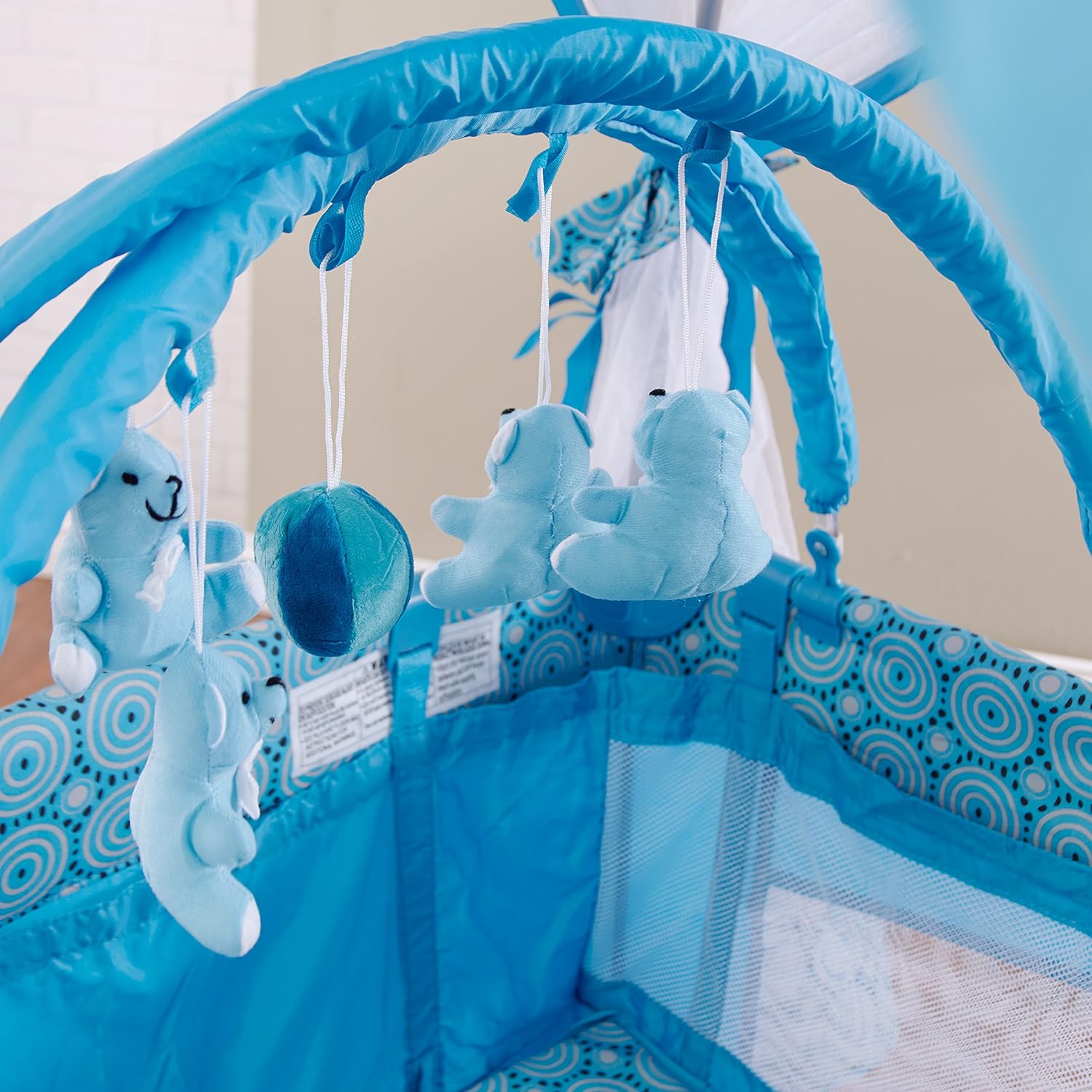 big oshi playard with mosquito net