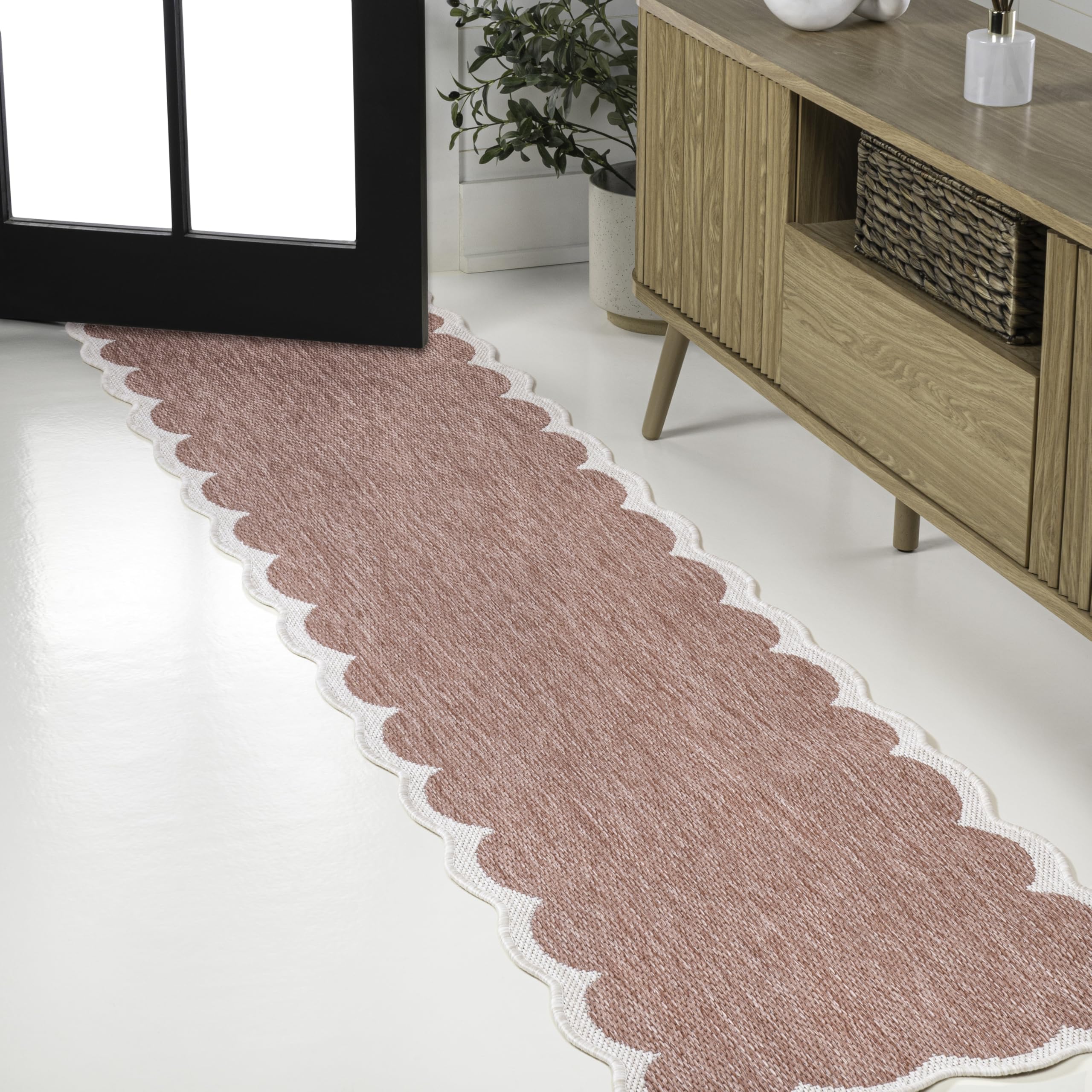 JONATHAN Y Cottage Two-Tone Scalloped Indoor Outdoor Runner Rug 2X8 Light Rose/Cream, Alice Classic for Backyard, Patio, Porch, Easy-Cleaning, High Traffic, Pet-Friendly, Non-Shedding (SHP103B-28)