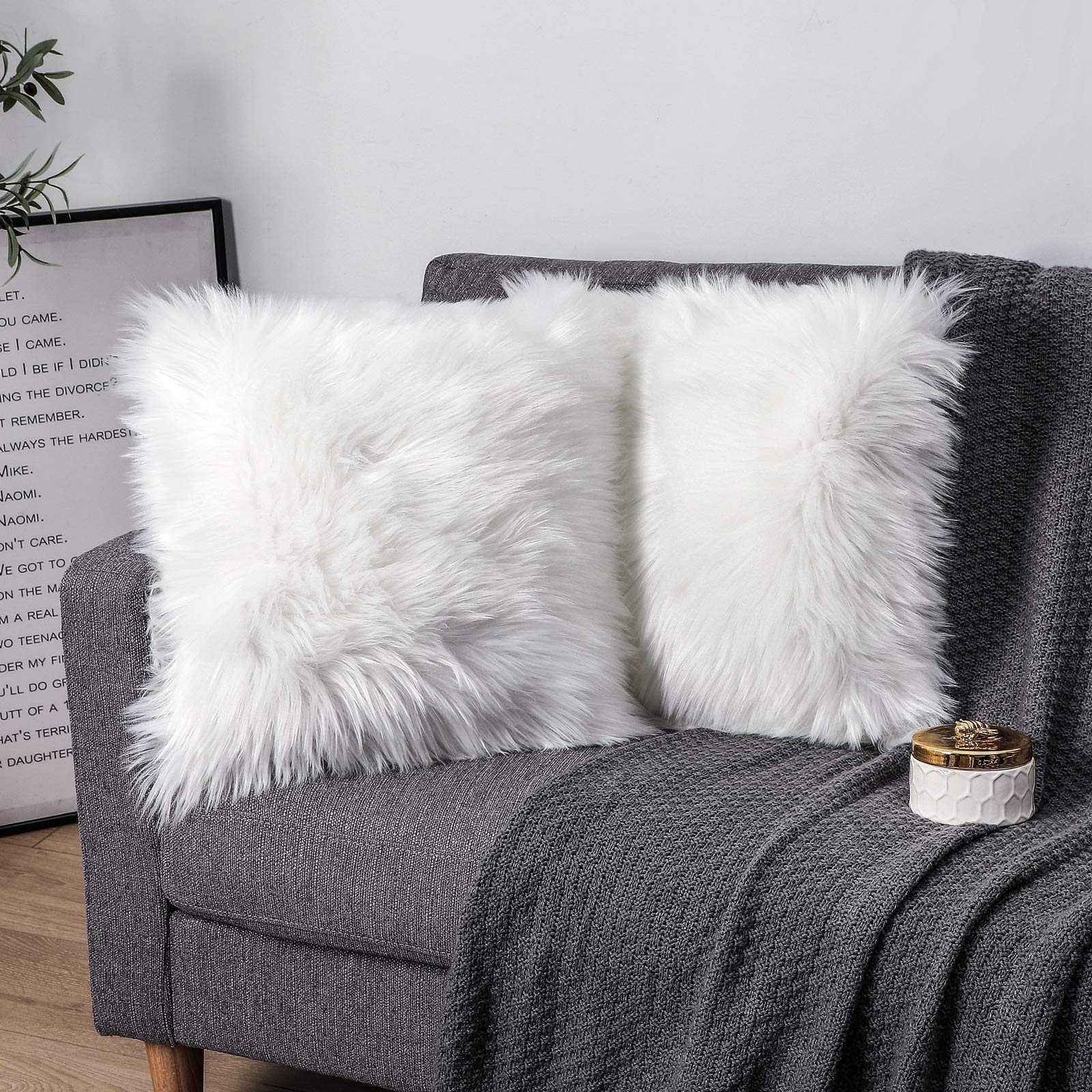 Sweetwill Pack of 2 Decorative Cushion Covers White 45x45CM Decorative Cushion Sheepskin Lambskin Faux Fur Long Hair Sofa Cushion Cuddly Cushion