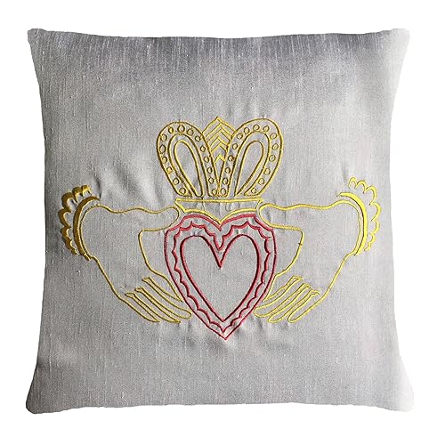 Amazon Com Beautiful Celtic Claddagh Throw Pillow Very Auspicious
