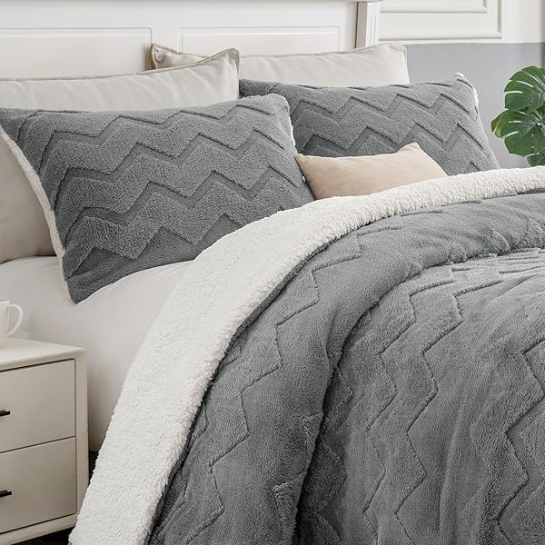 BEDELITE FLUFFY QUEEN COMFORTER SET – SUPER SOFT...