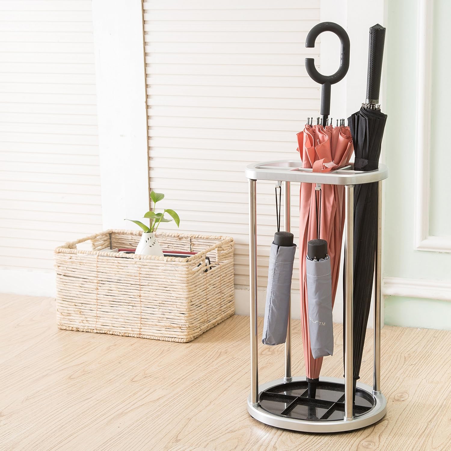 compact umbrella stand