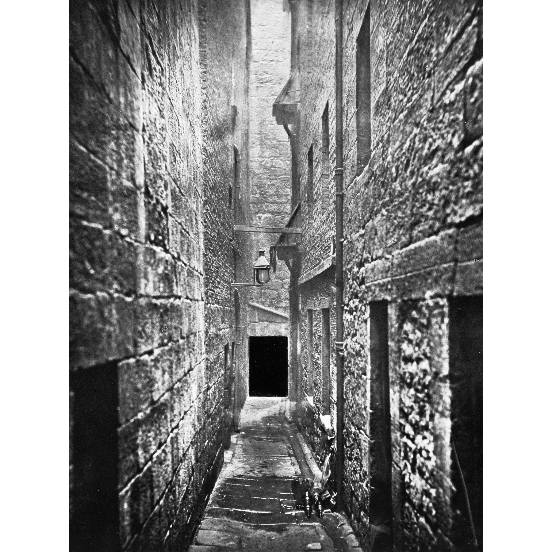 Annan Close Saltmarket Glasgow Scotland Vintage Street Photography Large Print Poster Wall Art Decor Picture