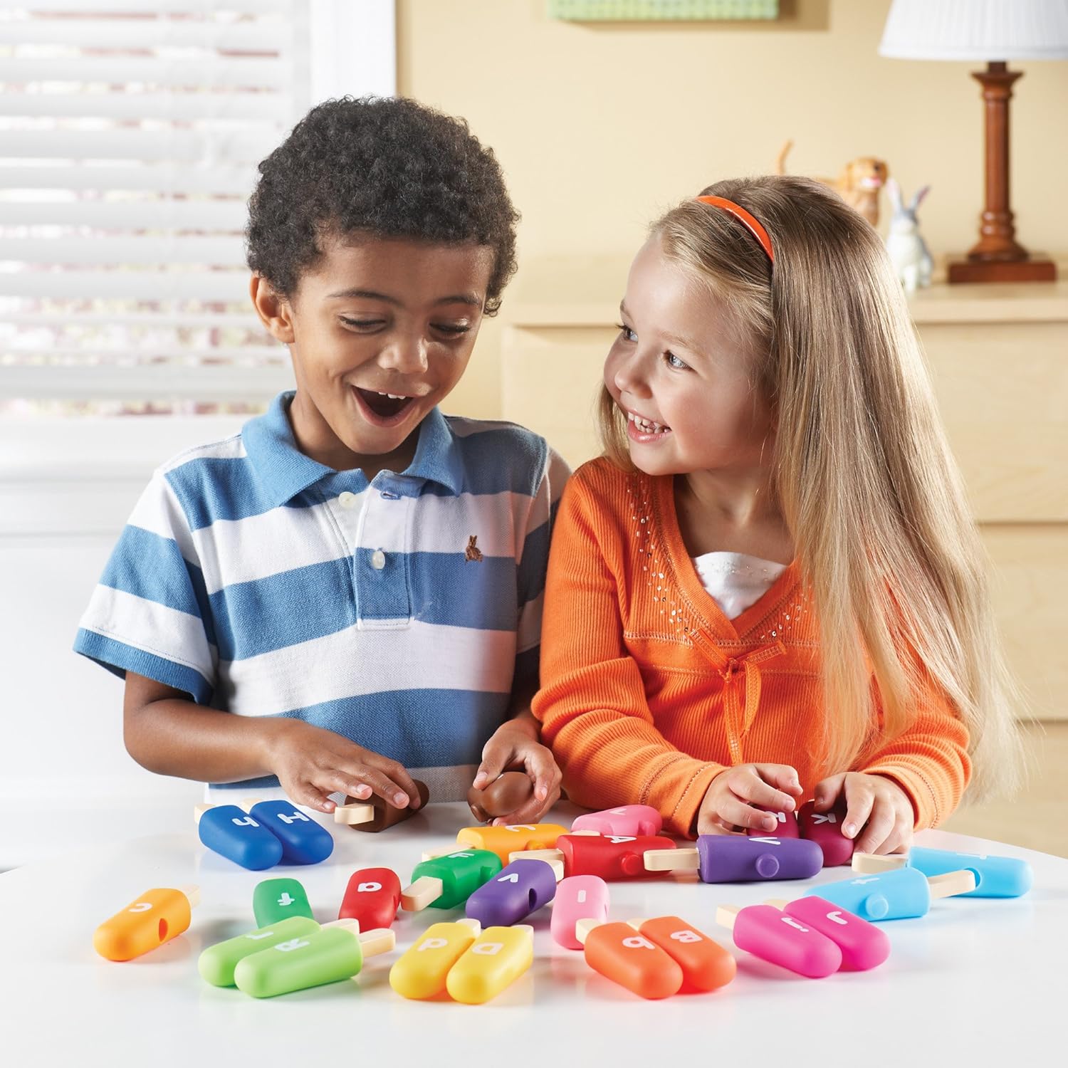 Learning Resources Smart Snacks Alpha Pops, Alphabet Matching & Fine Motor Skills Toy, 26 Double Sided Pieces, Ages 2+,Multi-color: Toys & Games