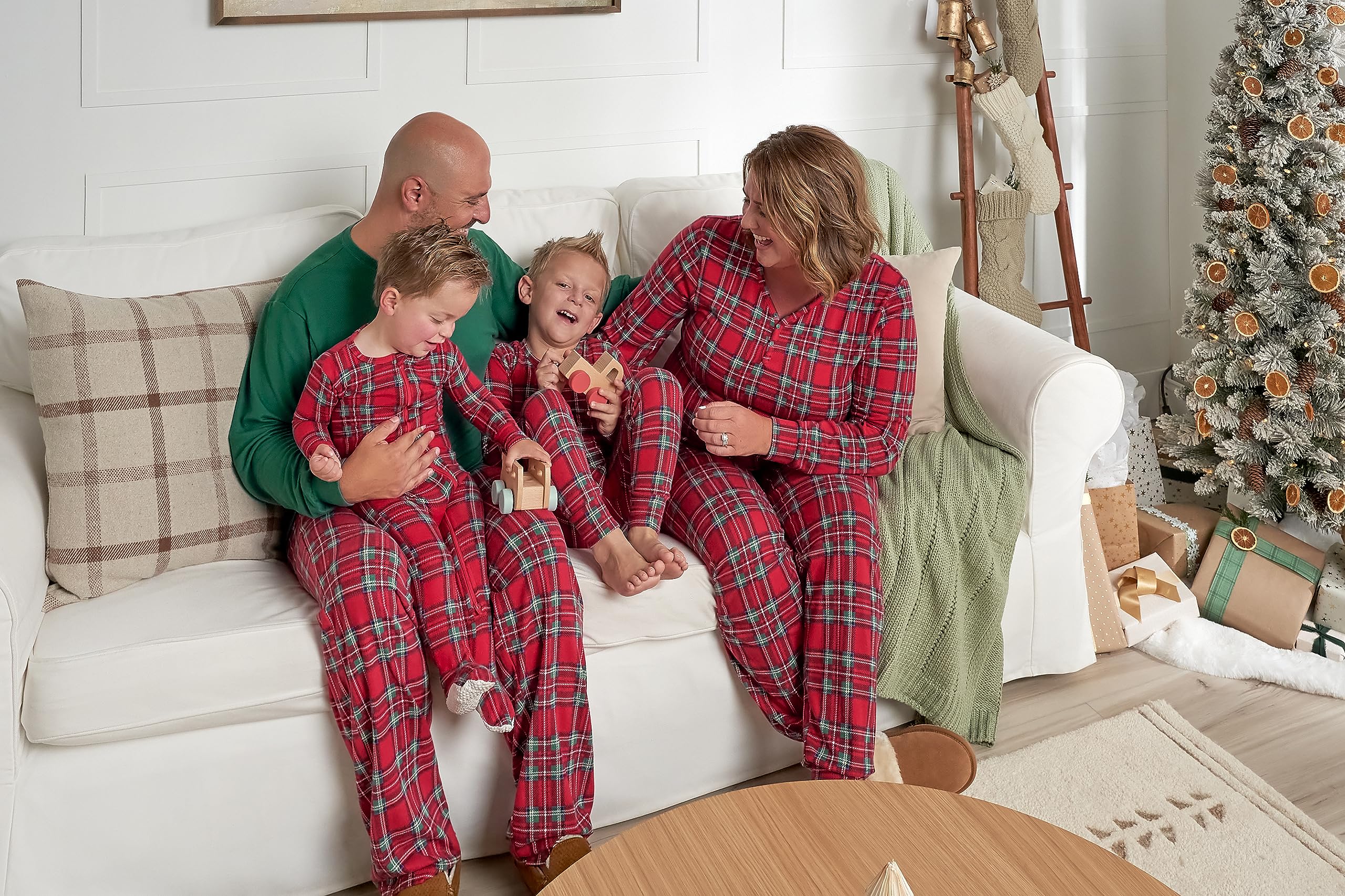 Gerber unisex-baby Holiday Family Matching Pajamas