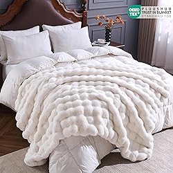 PLUUSHUU Faux Fur Throw Blanket for Couch, Fluffy