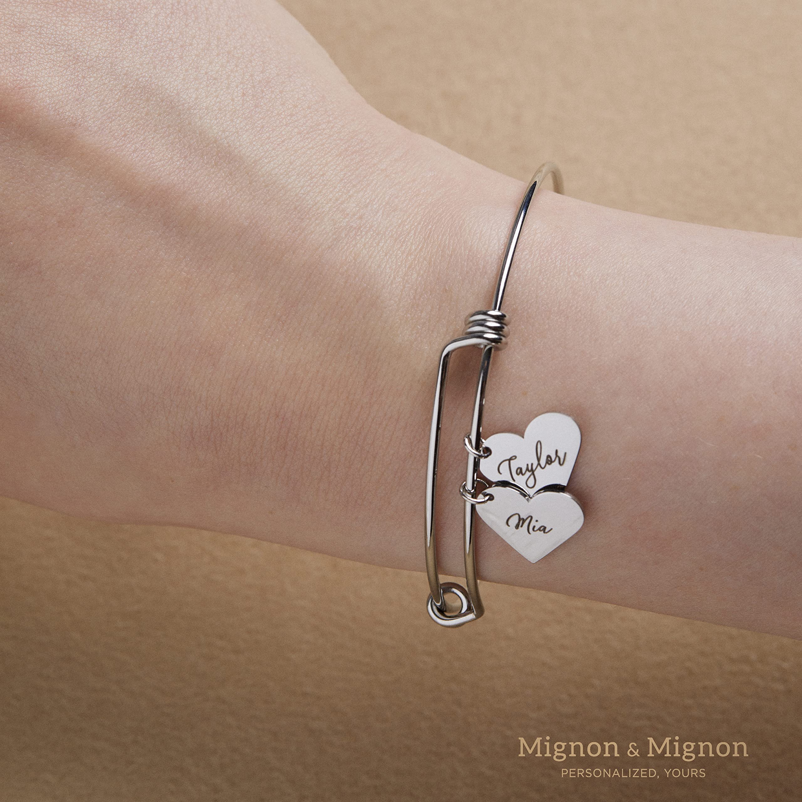 Custom Heart Charm Bracelet with Engraved Names, Personalized Gift for Women, Mom, Bridesmaids, or Friends, Adjustable Bangle for Graduation, Birthday – ABR-MH