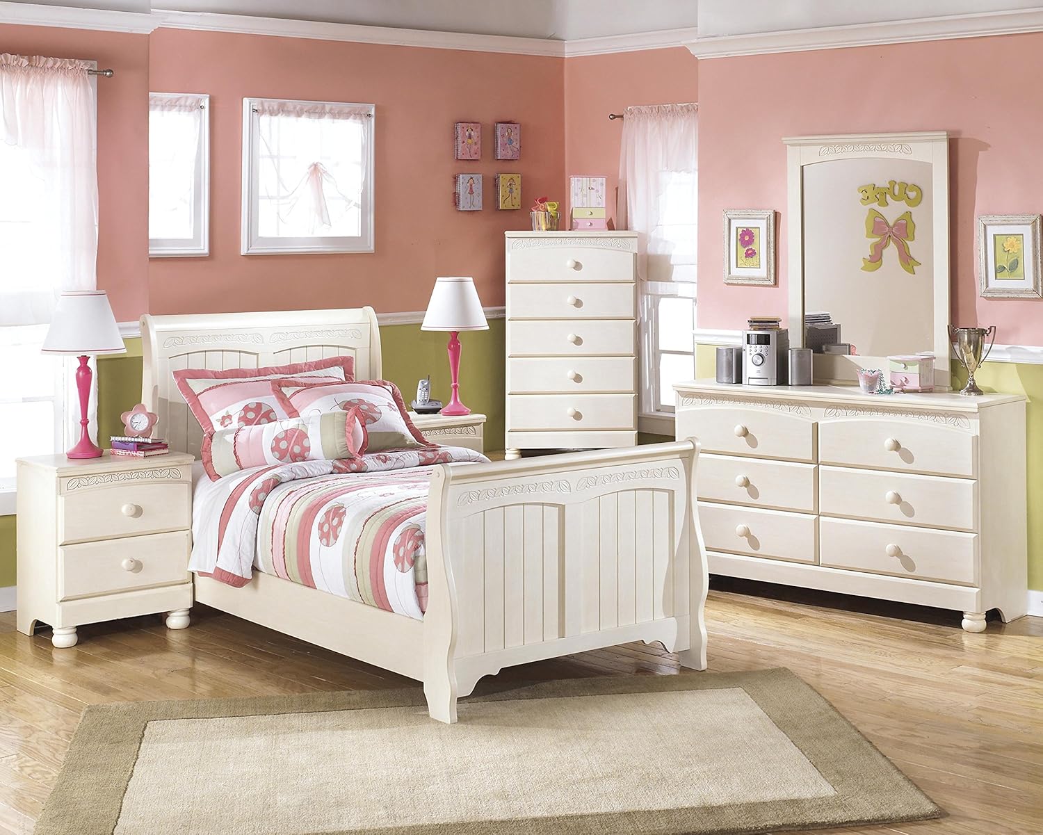 Amazon Com Cottage Retreat Vintage Casual Sleigh Bed Room Set In